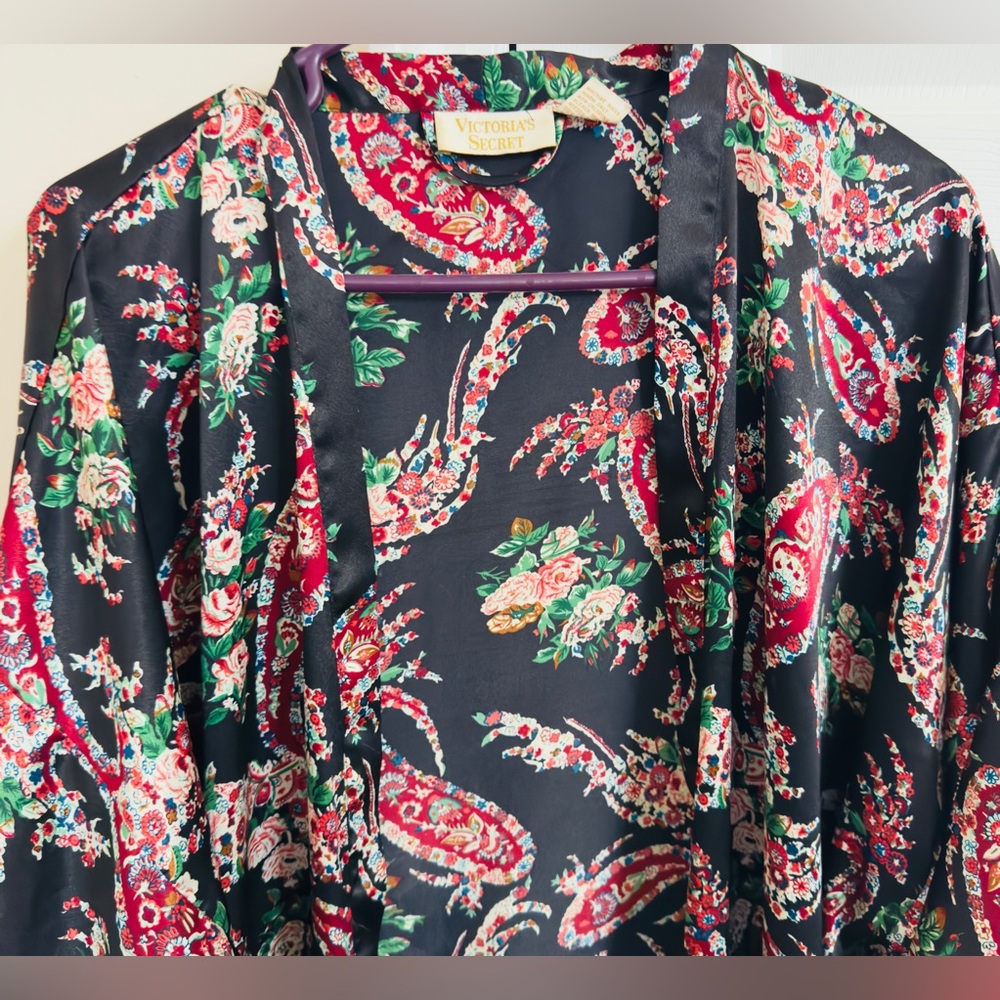 Vtg Victoria's Secret Asian‎ Floral Polyester Robe Black *Like* Natori Kimono OS - Picture 2 of 6